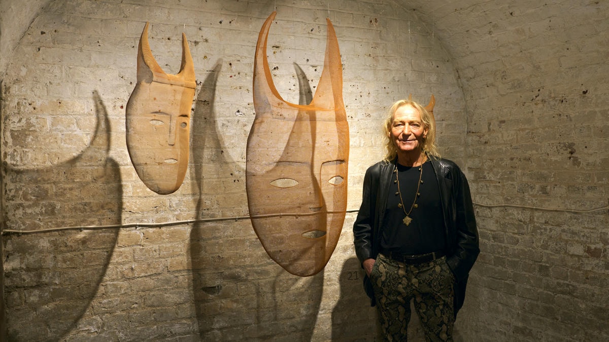 David Begbie CRYPTIC sculpture 2024 Laura Scatena 105e s