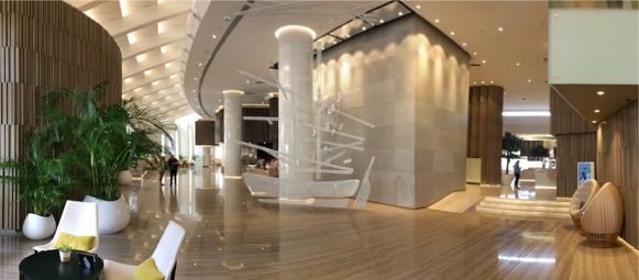 David Begbie 4023 Dubai Royal Meridien hotel lobby